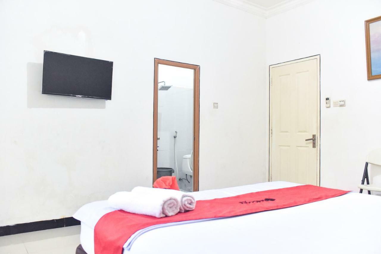 Hotel Reddoorz Near Sultan Hasanuddin Airport 2 Mandai Exterior foto